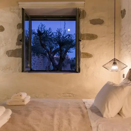 Afentiko Pigadi * Methoni (Messenia)