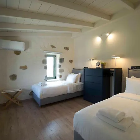 Afentiko Pigadi Villa *