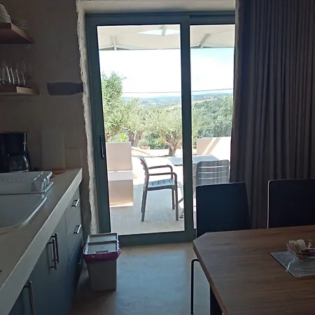 וילה Afentiko Pigadi מת'וני